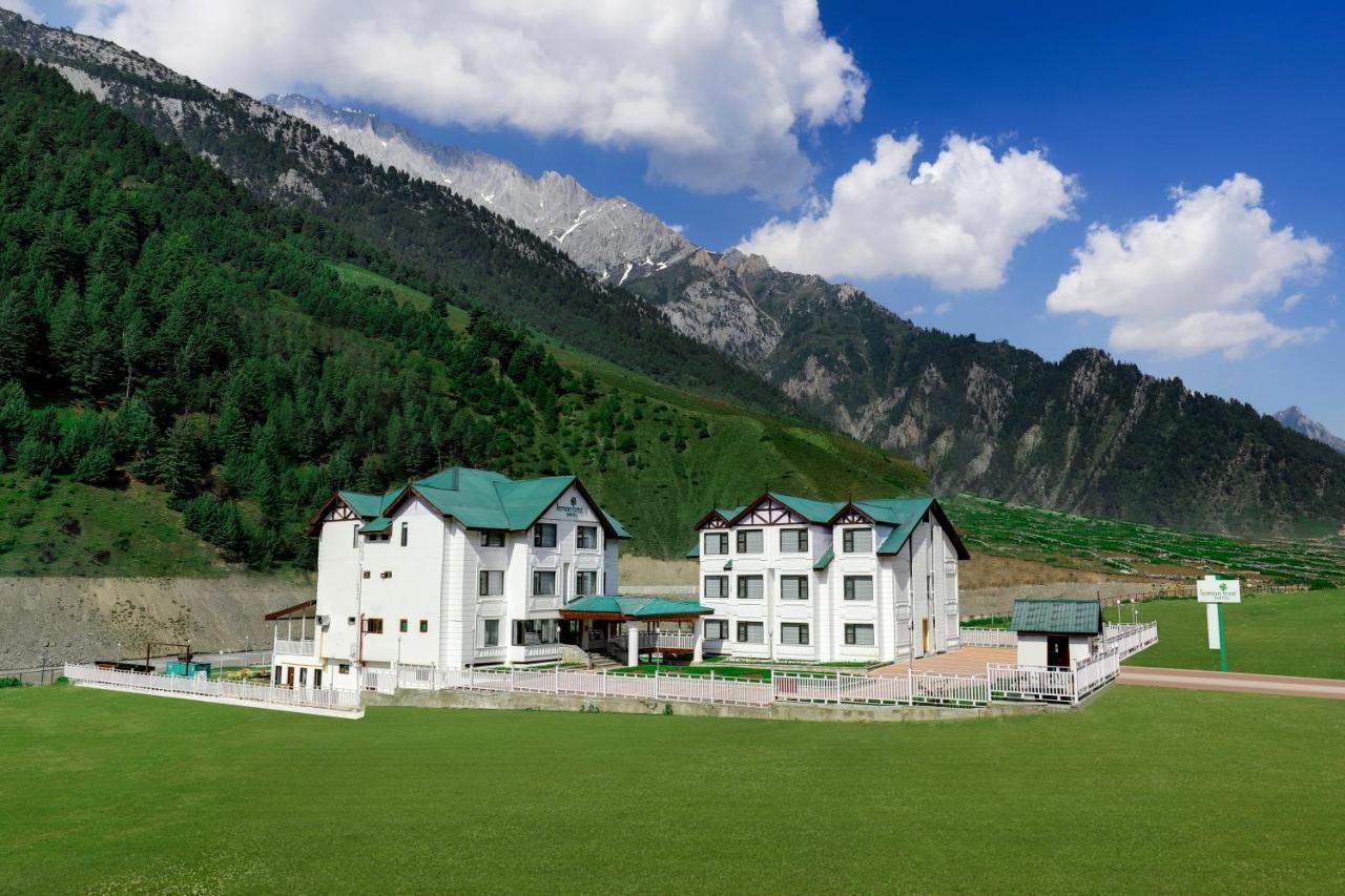 Lemon Tree Hotel, Sonāmarg Buitenkant foto