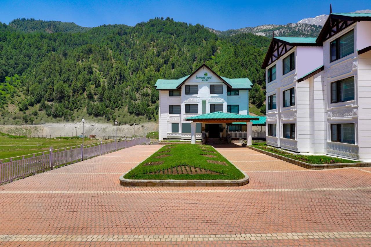 Lemon Tree Hotel, Sonāmarg Buitenkant foto